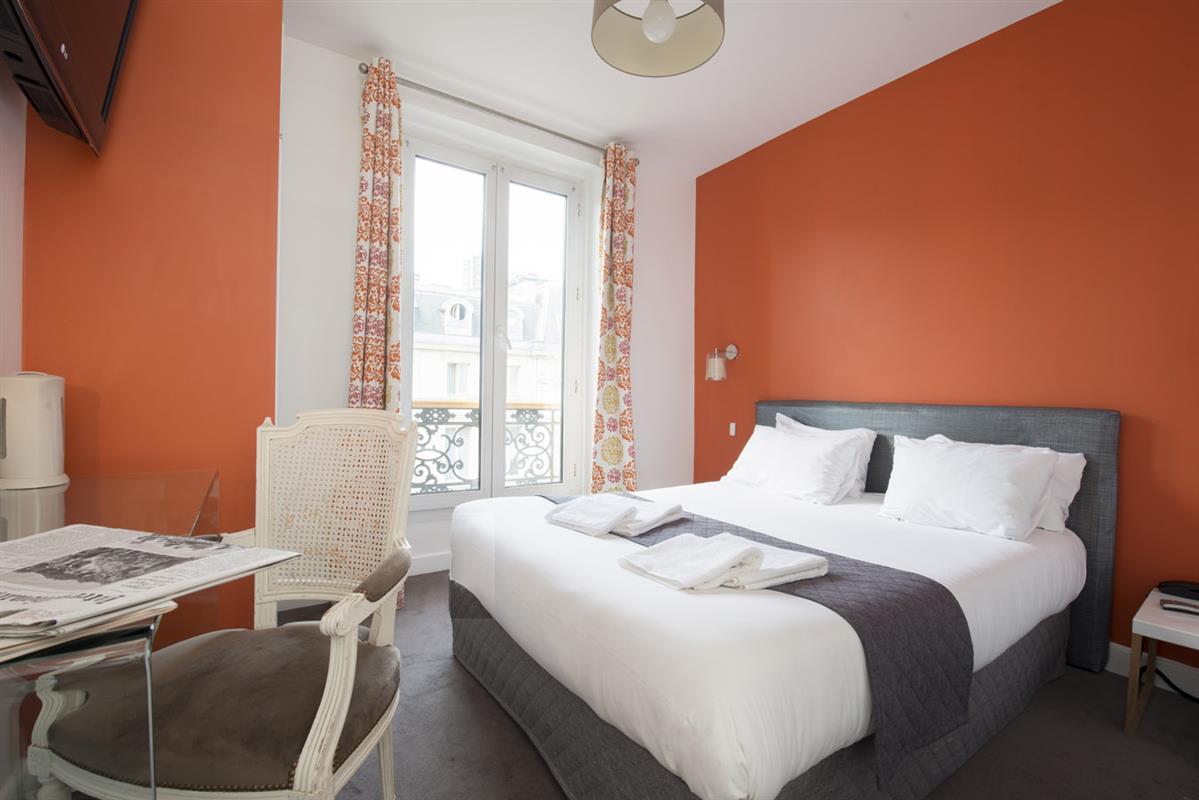 Standard Double Room - Your hotel room Louvre district – Le Marais - HÔTEL FRANCE LOUVRE
